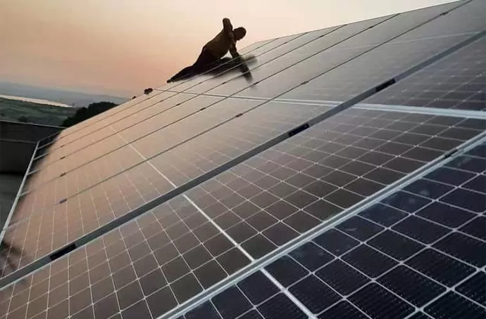 Syst&egrave;me d'&eacute;nergie solaire de 10&nbsp;kWh